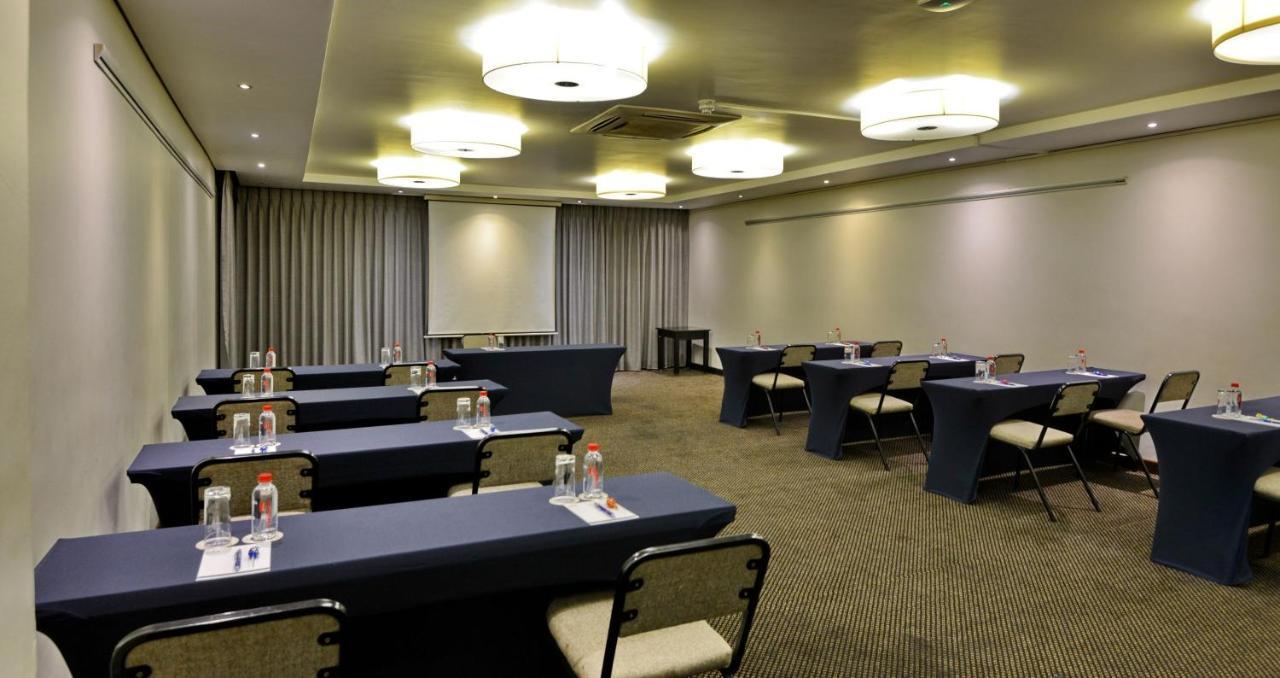 Anew Hotel Witbank Emalahleni Exterior photo